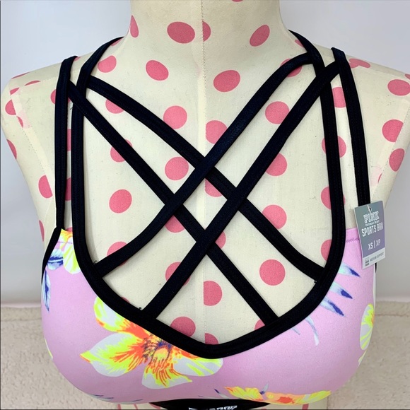 🔥SALE🔥VS PINK Ultimate Strappy Push Up Sport Bra - Picture 3 of 11
